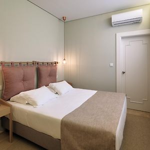 Comfort Kamer met een King Size Bed in de Kelder